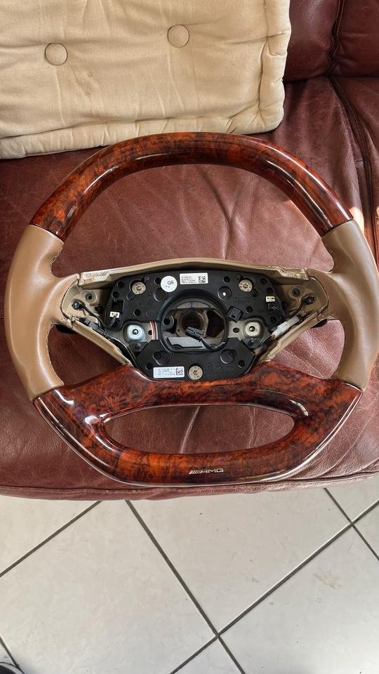 Lenkrad Mercedes W221/C216 AMG