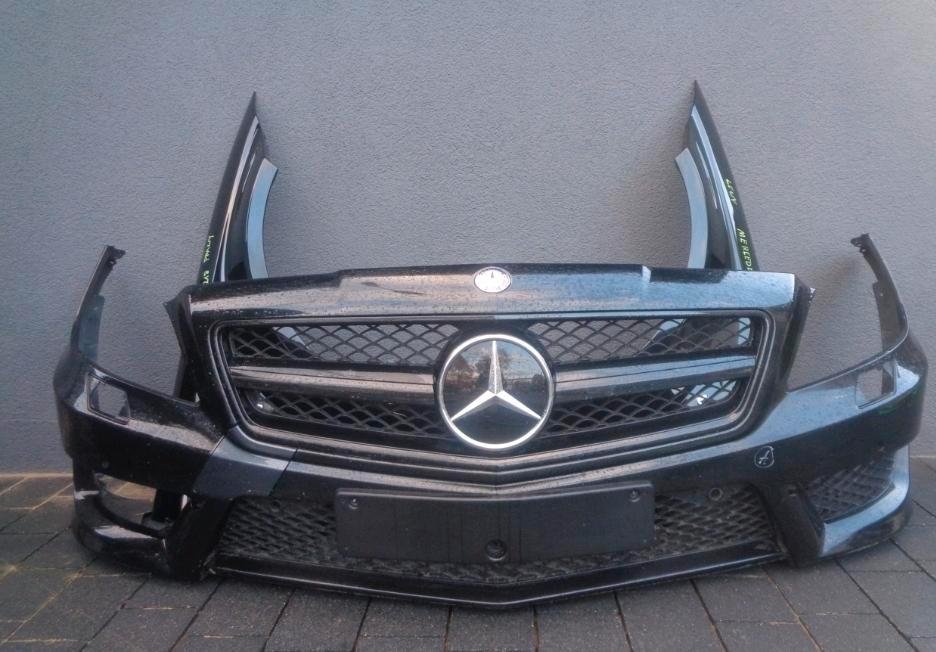 MERCEDES CLS 63 AMG KOTLFUGEL STOßSTANGE SATZ