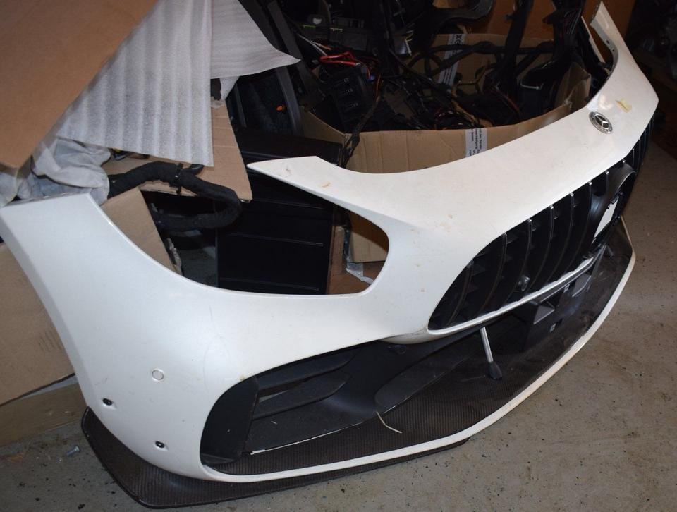 Original Mercedes GTR Pro Stoßstange Carbon C190