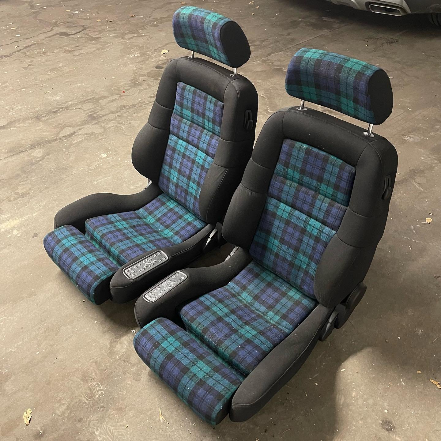 Recaro DSE Seats – Genuine Mercedes-Benz Parts