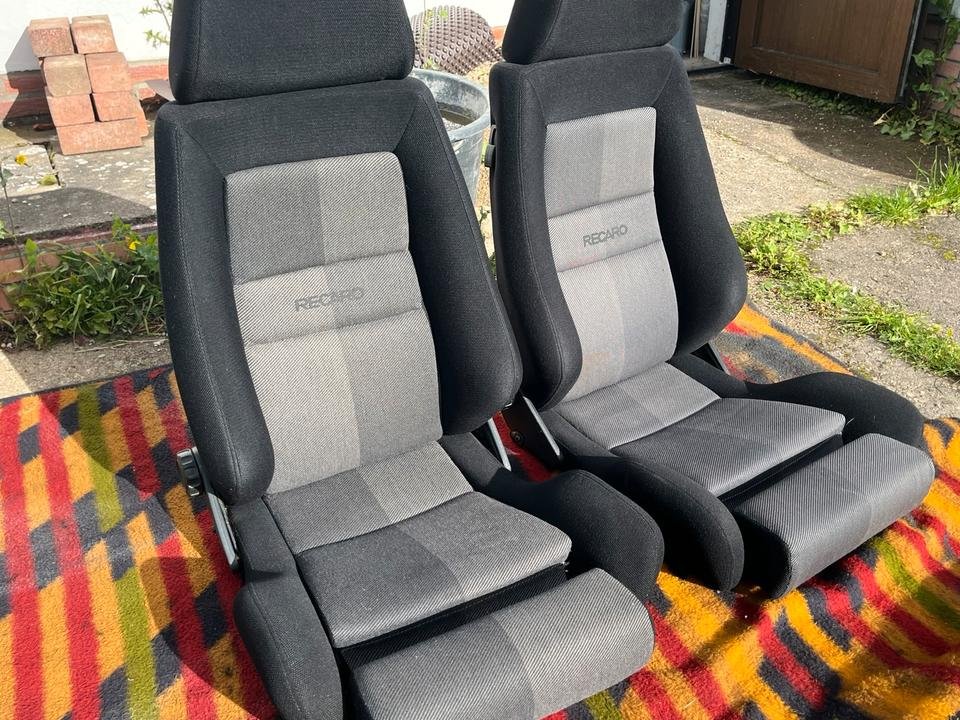 RECARO Monza LX Classic Sport Seats – Genuine Mercedes-Benz Parts