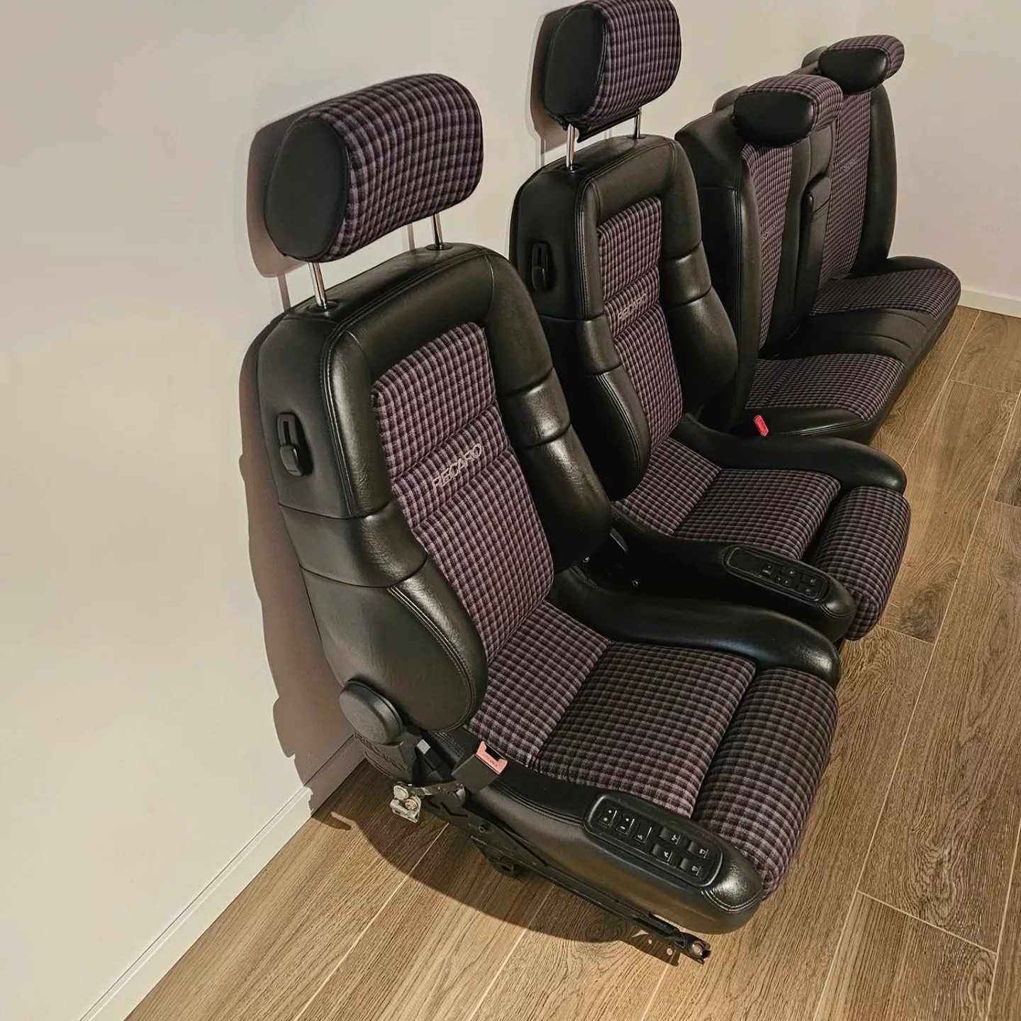 RECARO Sport Seats – Genuine Mercedes-Benz Parts